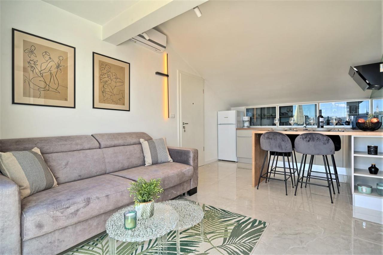 Domenico - 50 M From The Sea Apartment Seget Donji ภายนอก รูปภาพ