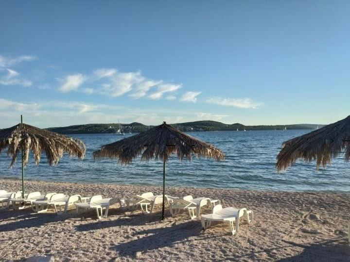 Domenico - 50 M From The Sea Apartment Seget Donji ภายนอก รูปภาพ